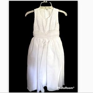 AVA BY AA BRIDAL White sleeveless lace chiffon tulle formal dress size 7